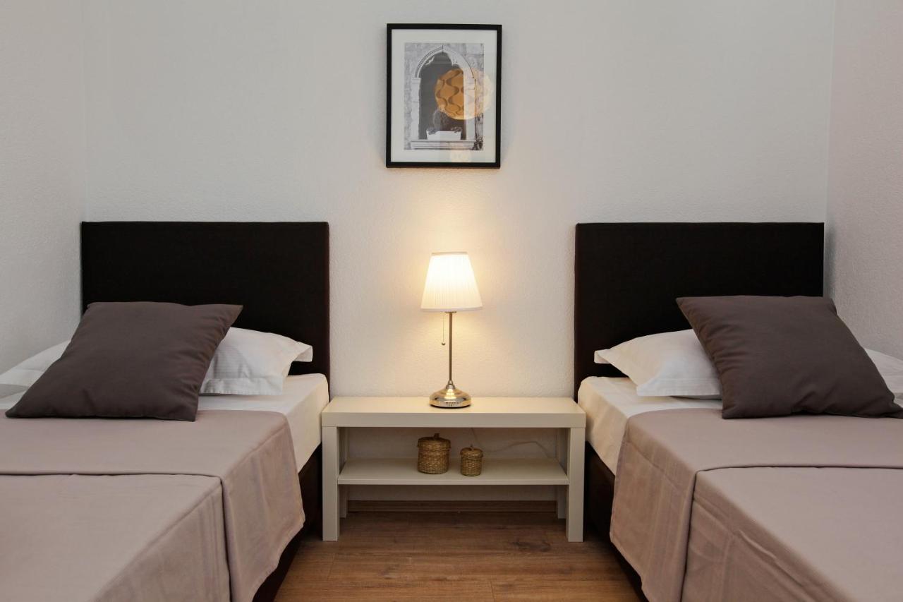 Iris Apartments Bol (Adults Only) Exterior foto