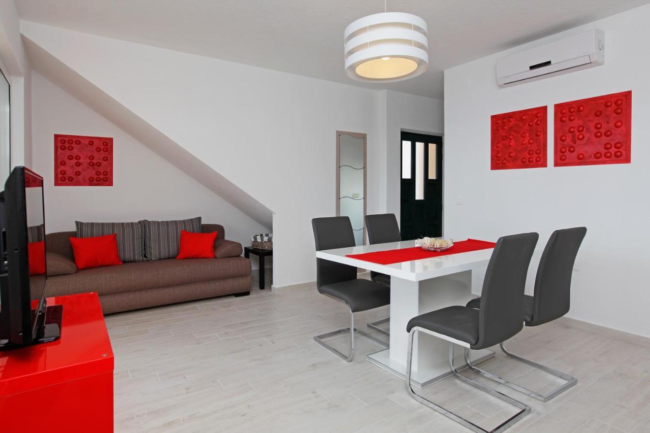 Iris Apartments Bol (Adults Only) Exterior foto